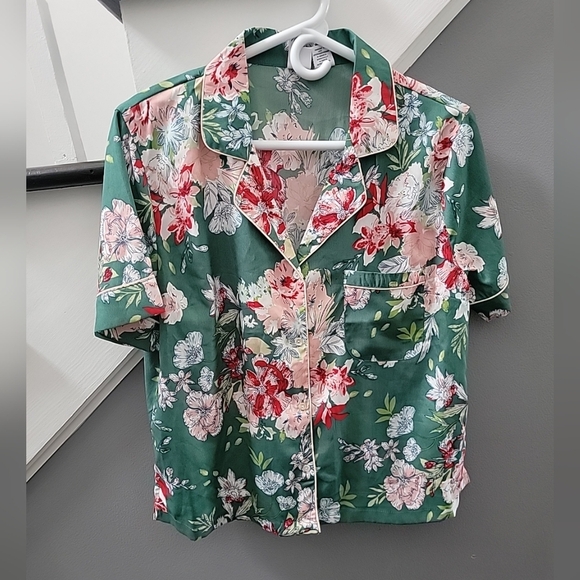 Cupcakes & Cashmere Pajama Set Women Med Green Floral Button Up Pockets - Picture 2 of 6
